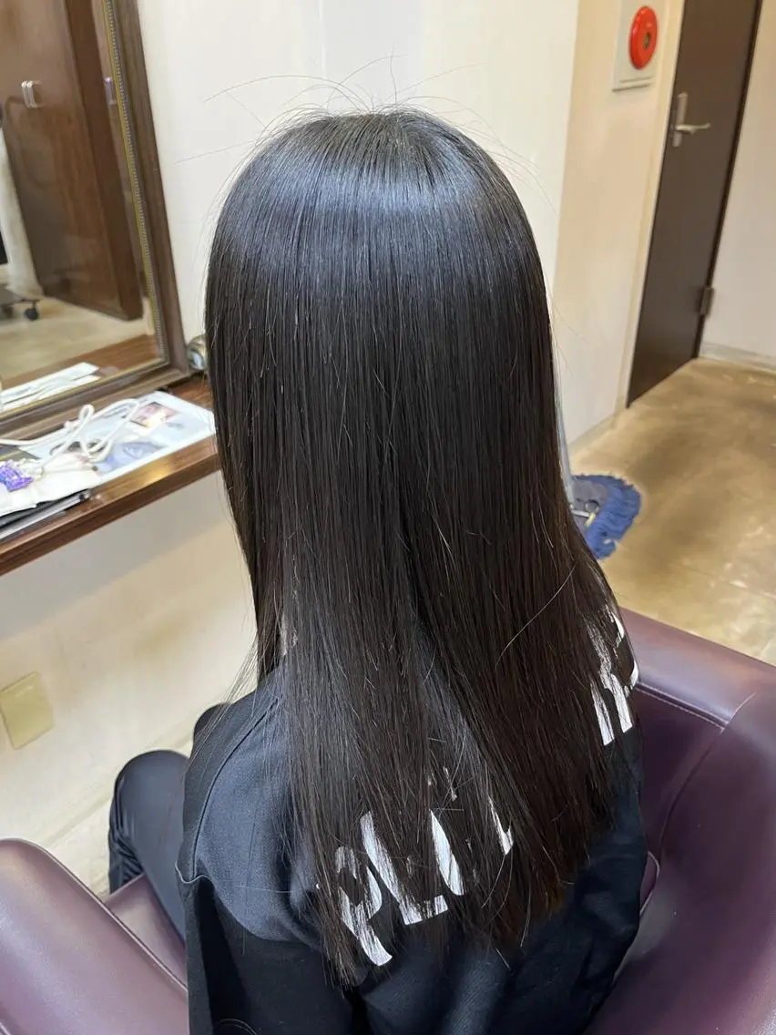 ロング カット 縮毛矯正 トリートメント 澤崎 希望のヘアスタイル