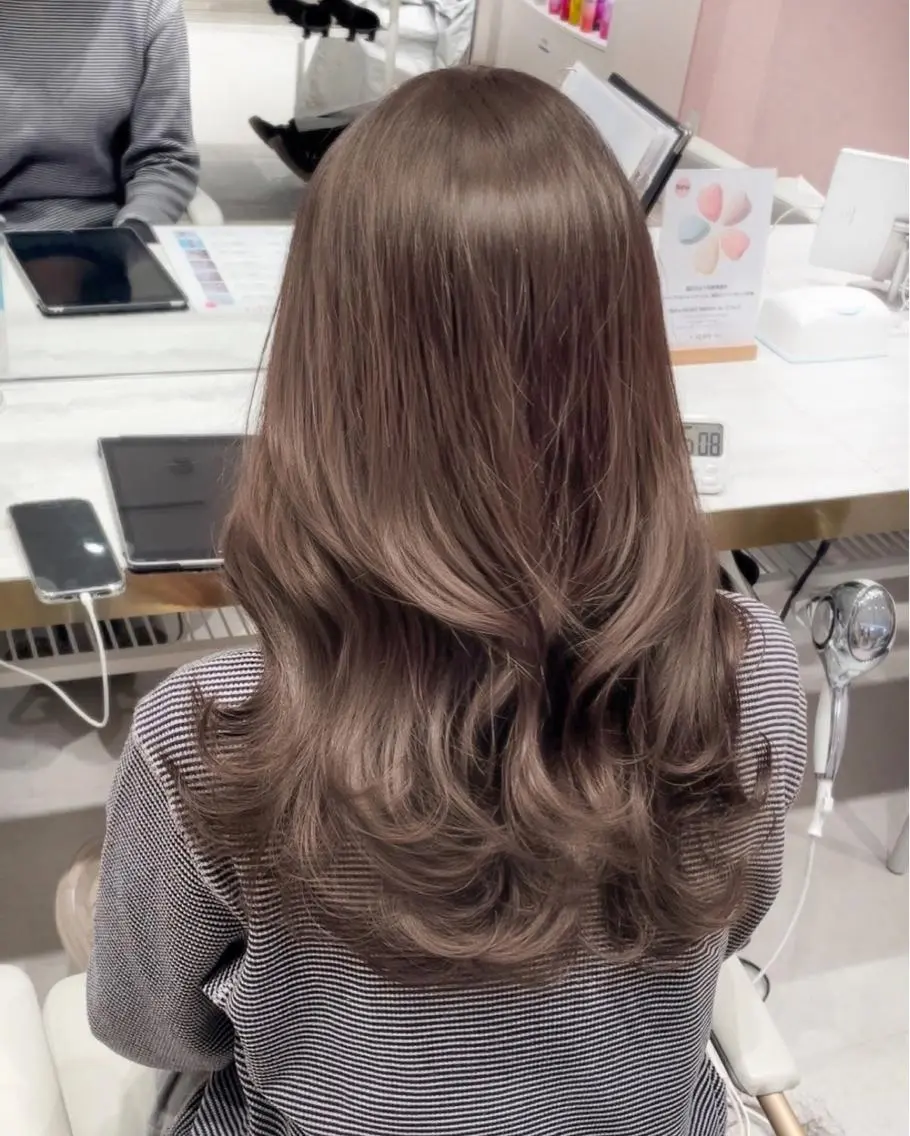 ロング カラー ヘアアレンジ 🤎小顔レイヤー /ベージュ🤎友香のヘアスタイル