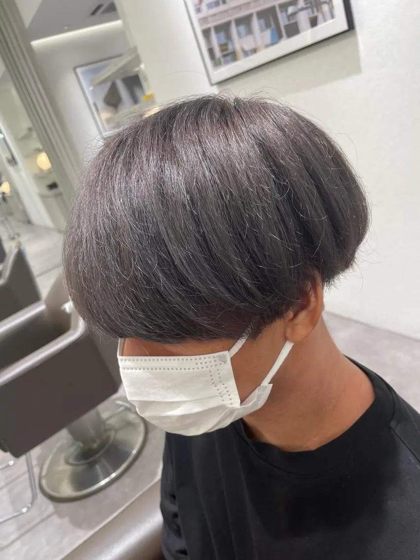 ショート カラー メンズ メンズブリーチ アッシュ ブリーチ シルバー シルバーアッシュ メンズ特化/今池駅 徒歩1分/岡本一真のヘアスタイル