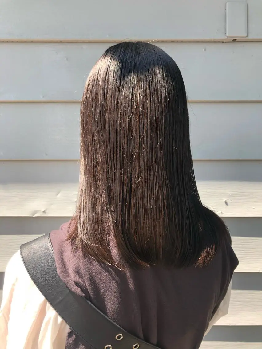 ミディアム 塔崎 りこのヘアスタイル