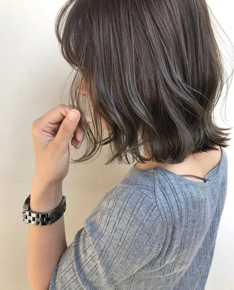 ミディアム カラー ヘアアレンジ カット ヘアカラー ハイライト、レイヤー カット/西梅田/中西のヘアスタイル
