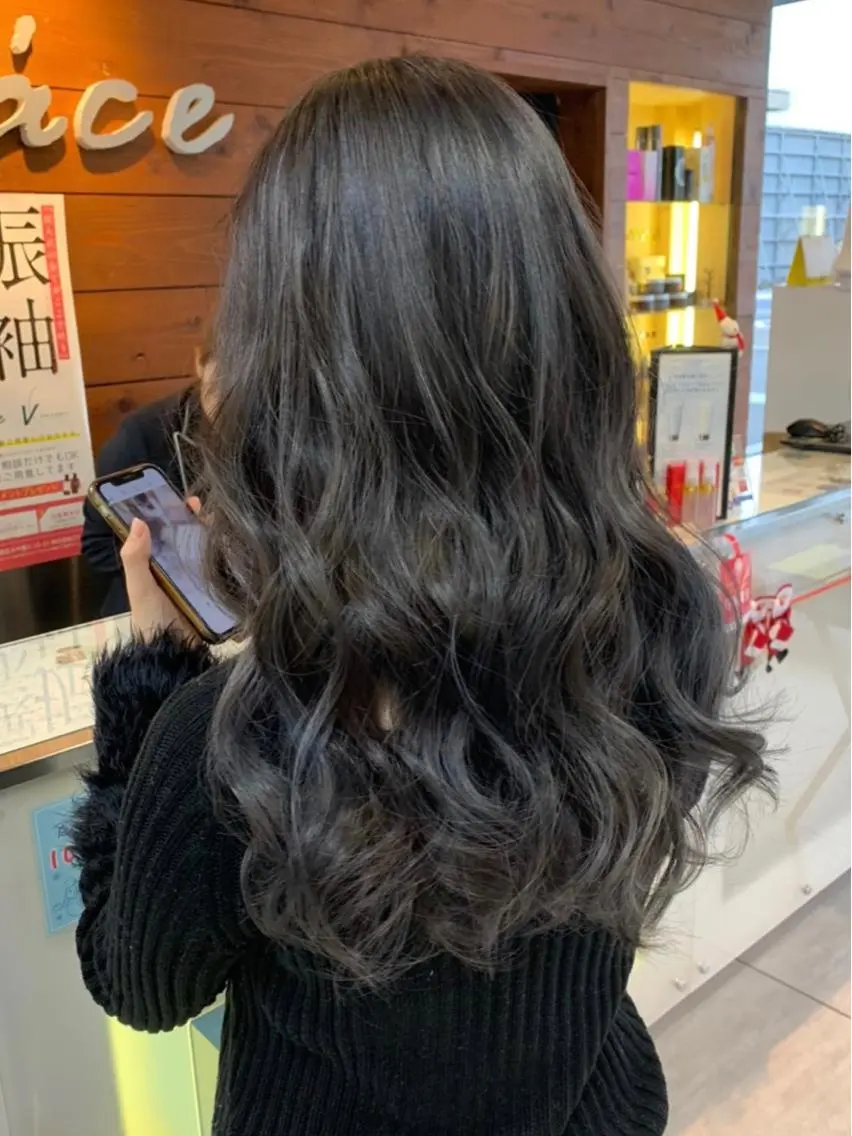 ロング レイヤー/艶髪カラー 森本くるみのヘアスタイル
