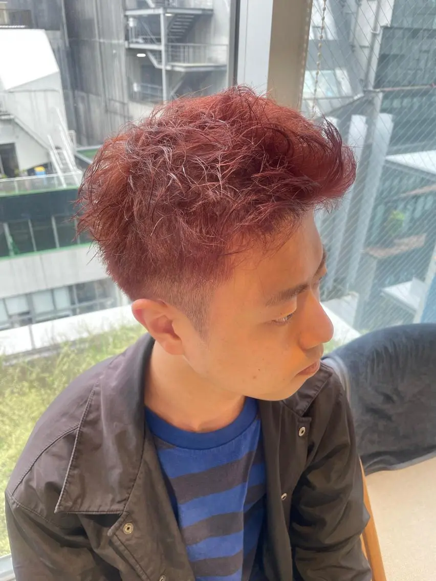 ショート カラー メンズ メンズブリーチ スパイキーショート ブリーチ デザインカラー レッドカラー カット ヘアカラー 透明感カラー✨艶髪 制作🌱山根あゆみのヘアスタイル