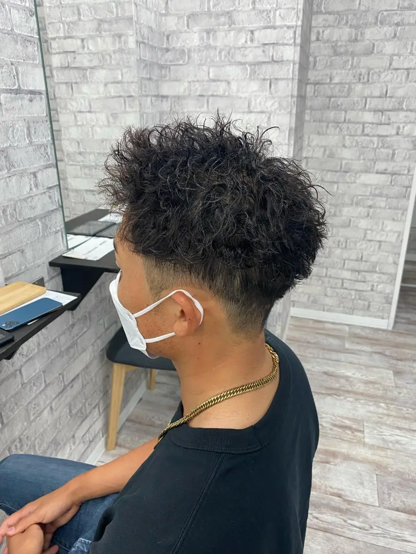 ミディアム カラー パーマ ヘアアレンジ メンズ キッズ ネイル マツエク・マツパ アイブロウ メンズバレイヤージュ メンズブリーチ メンズハイライト メンズハイトーン メンズインナーカラー 🔥漢髪特化メンズ マネージャーYUKIのヘアスタイル