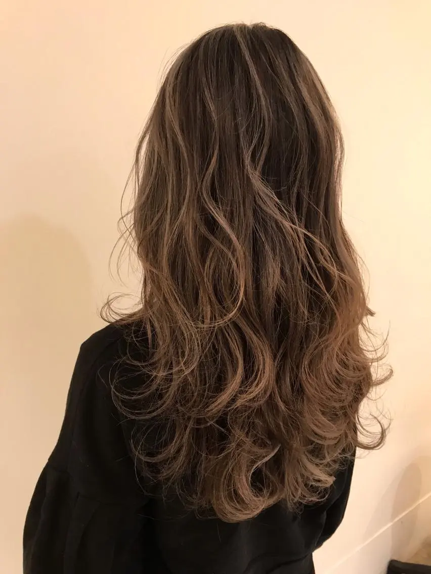 ロング カラー シールエクステ⭐️ オオミタクヤのヘアスタイル