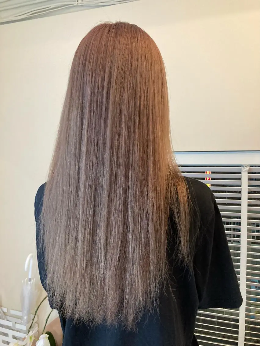 ロング カラー ブリーチ グレージュ ブリーチ&似合せボブ 田中寛十のヘアスタイル