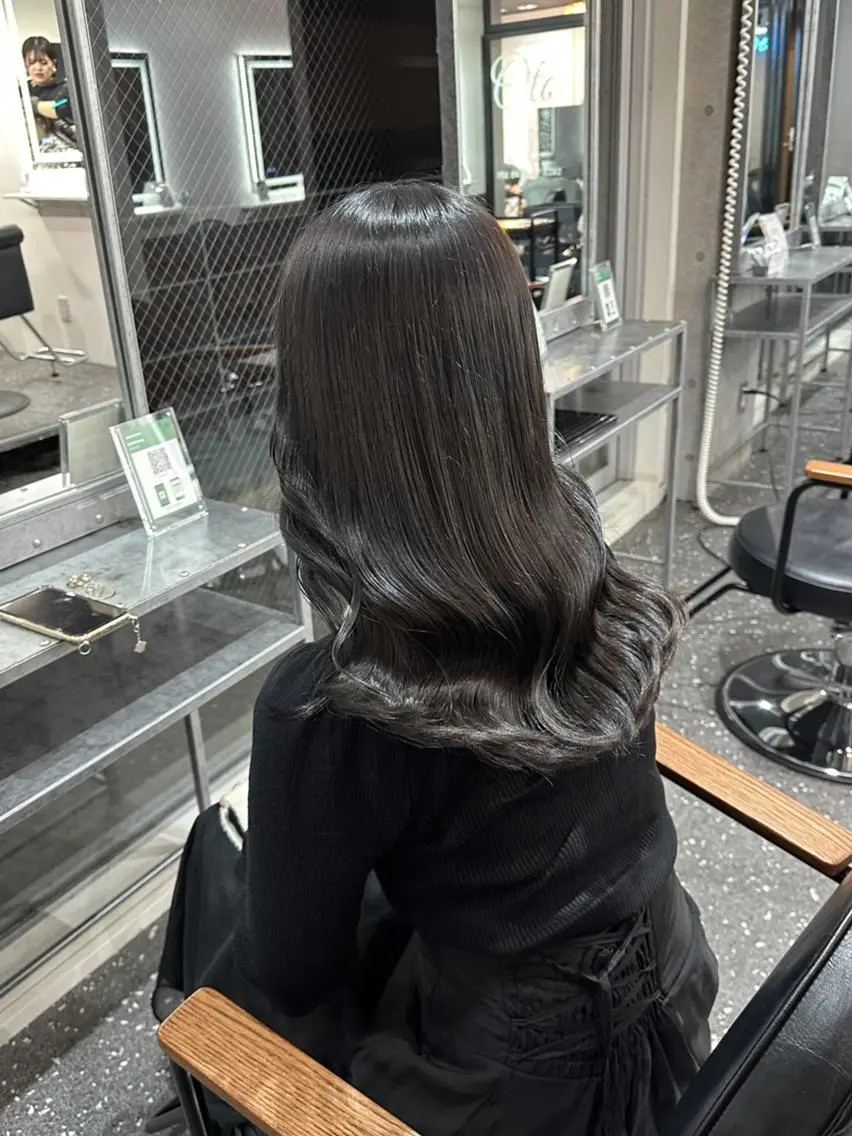 カラー ロング 透明感カラー 韓国風ヘア レイヤーカット ロング トリートメント カット ヘアカラー トリートメント 要プライベートサロン vert🌿マルイ裏のヘアスタイル