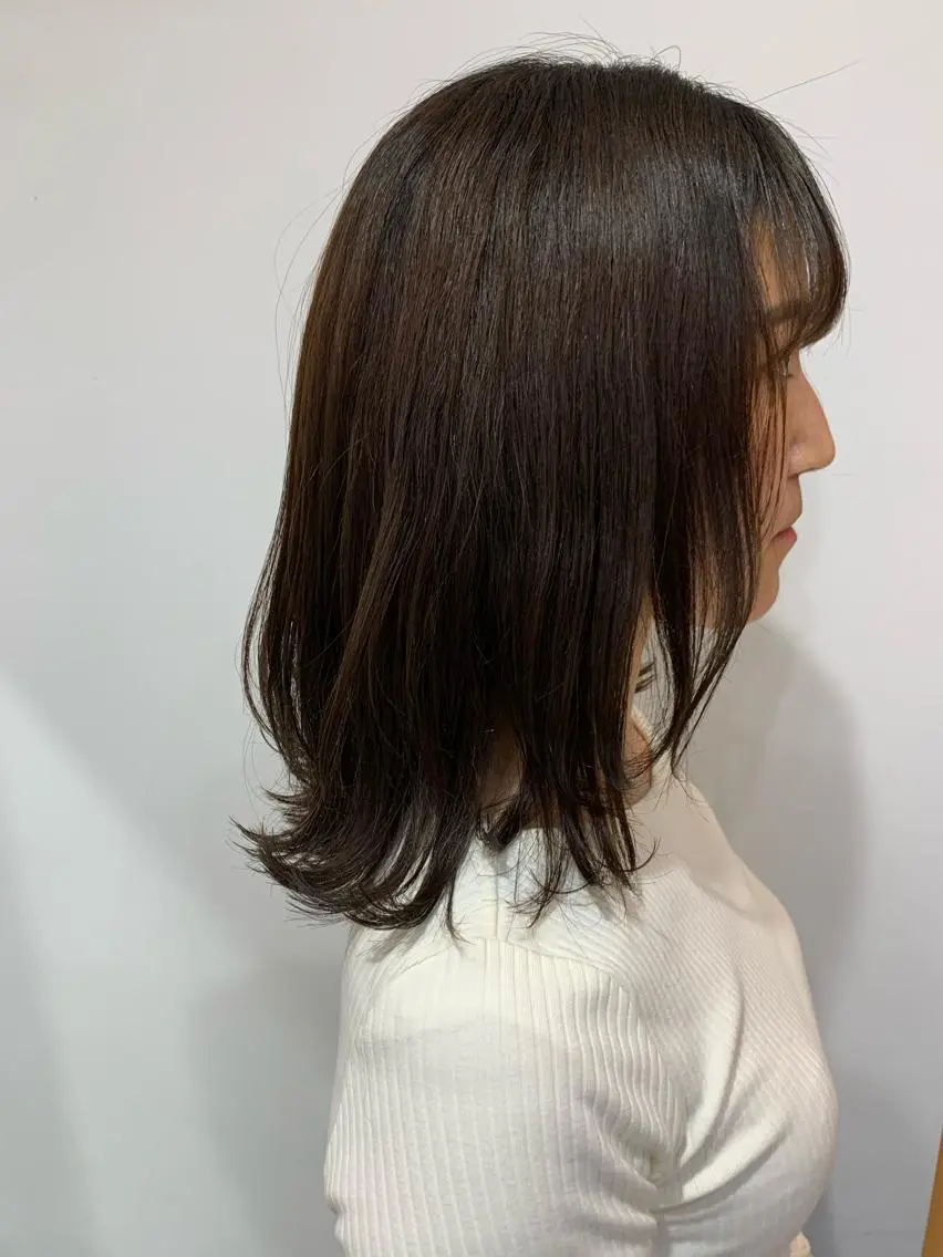 セミロング レイヤーカット 名駅🦢大人艶カラー 🪽カミヤアカネのヘアスタイル