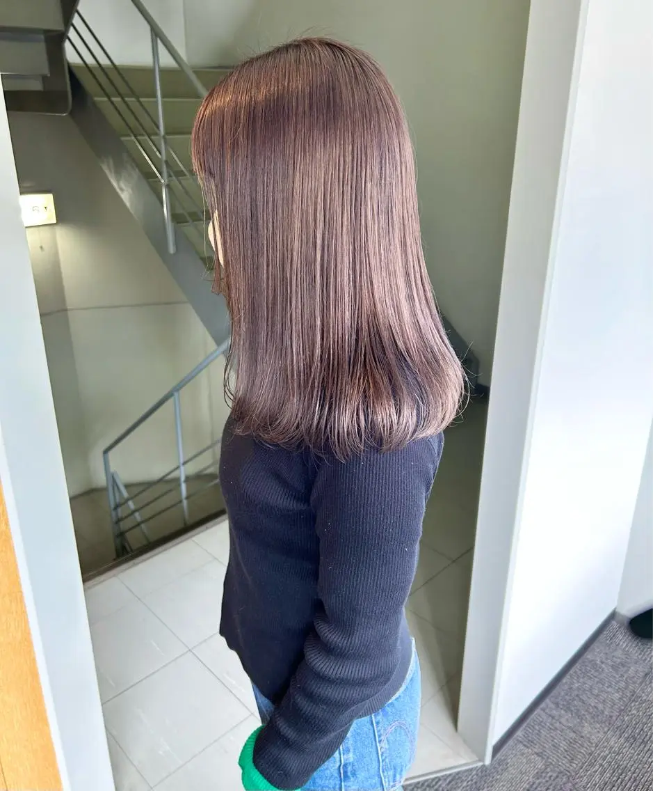 ミディアム カラー パーマ ヘアアレンジ ブリーチ グレージュ ラベンダーカラー デザインカラー/ボブ ブリーチカラー/ユリのヘアスタイル