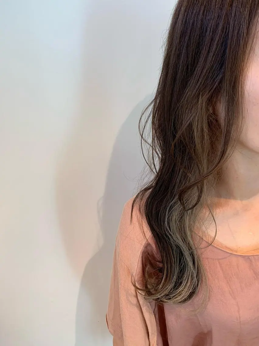 セミロング ROUTE ルートのヘアスタイル