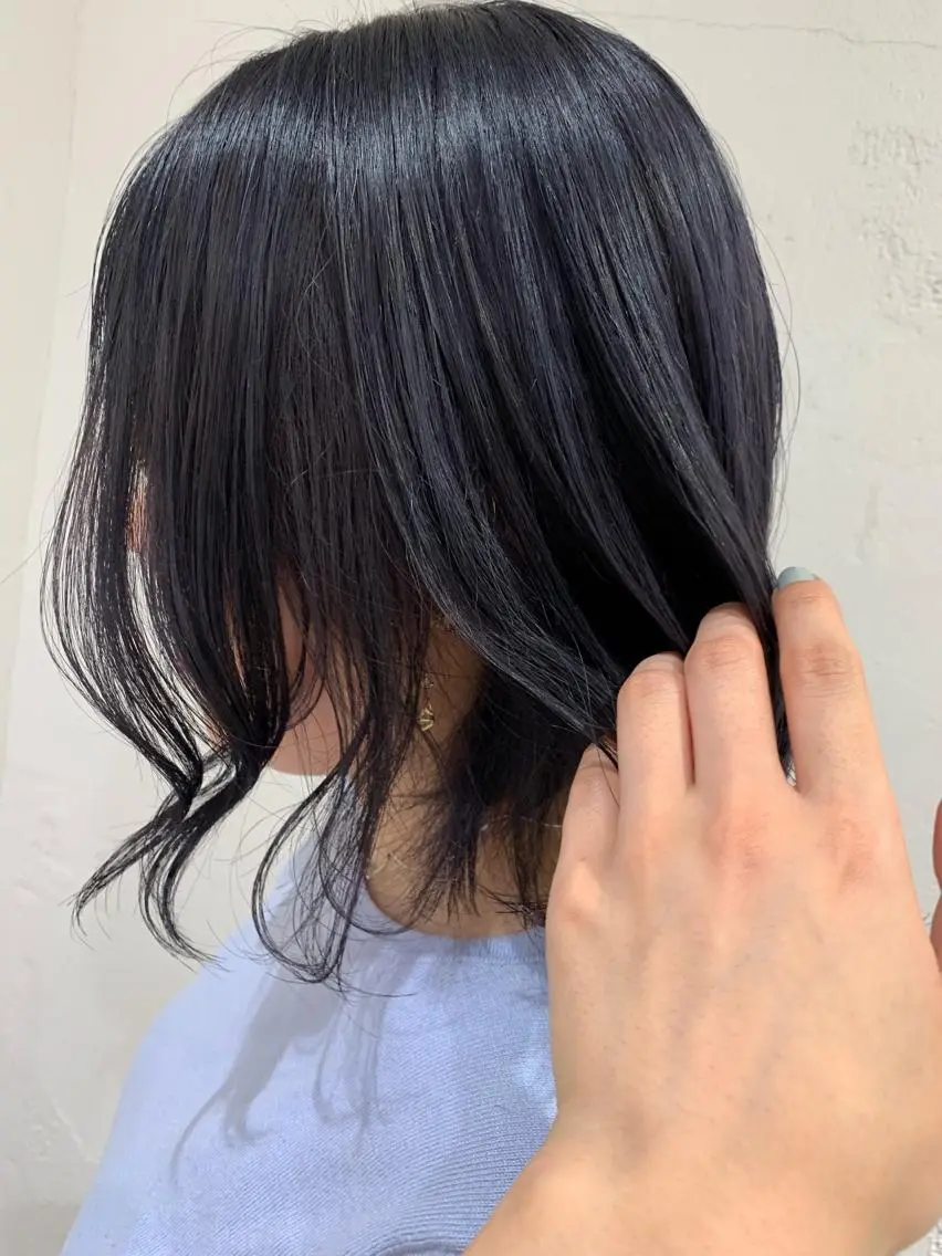 ミディアム カラー ヘアアレンジ ネイビーカラー 🫧透明感カラー/ ボブ/小笠原汐海🪽のヘアスタイル