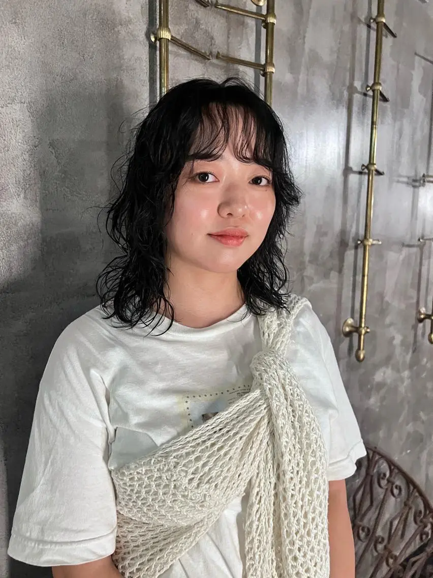 ミディアム パーマ 圧倒的デザイン力 店長🎨RENAのヘアスタイル
