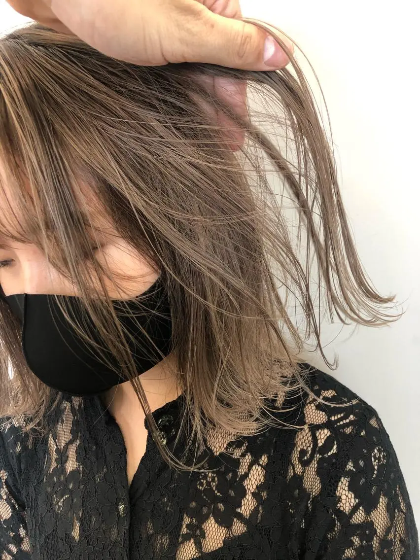 ミディアム カラー ブリーチ ハイライトカラー ハイライト ヘアカラー トリートメント 関 京磨のヘアスタイル