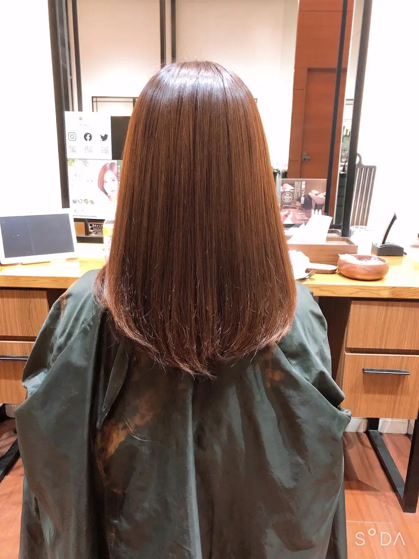 ミディアム 伸ばしかけ 髙田 千華 髪質改善ストレートのヘアスタイル