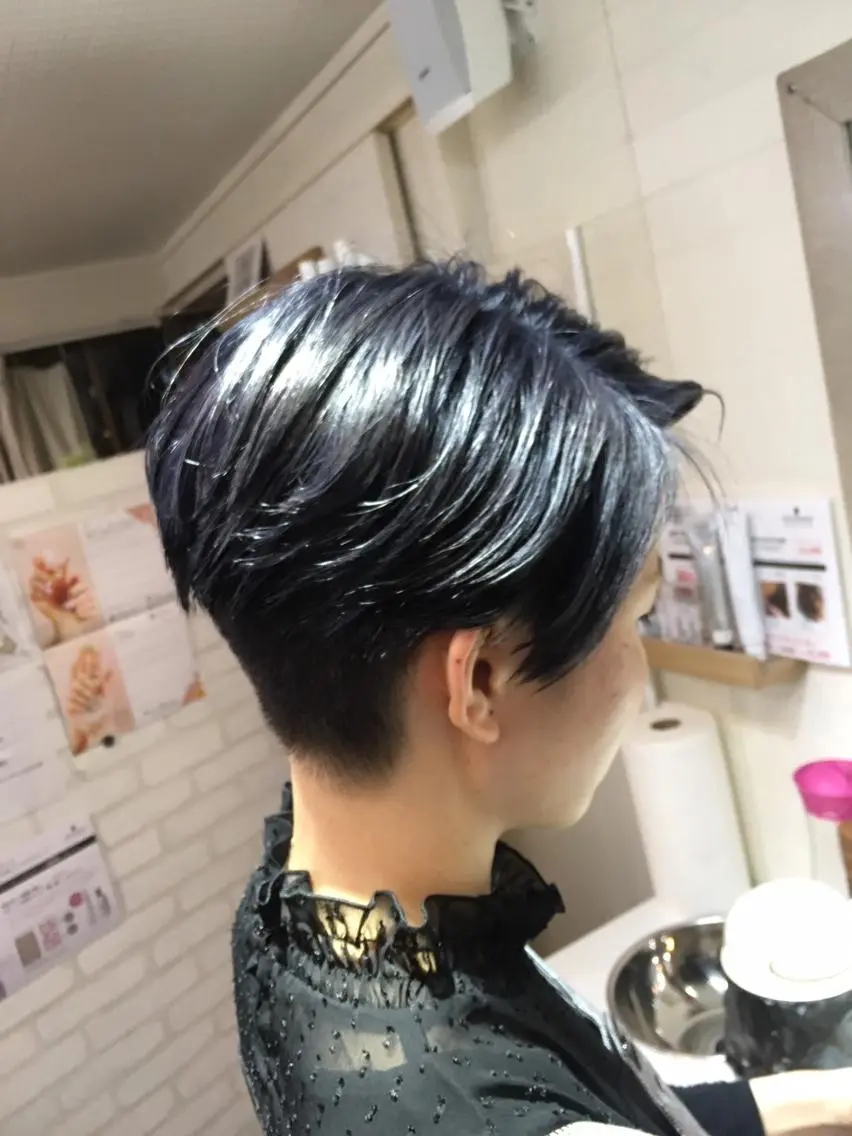 カラー ブリーチ BOBシークレット じょうじ⭐️のヘアスタイル