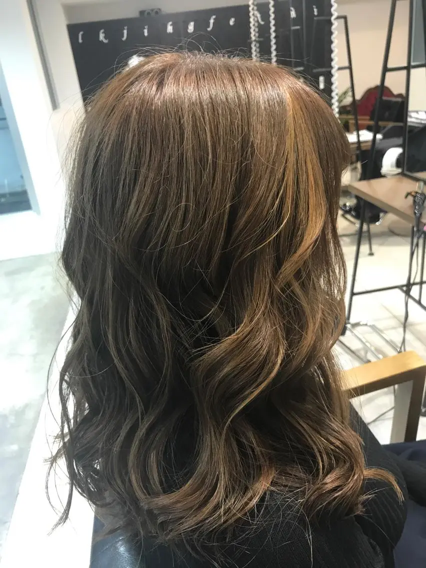 ロング カラー パーマ ヘアアレンジ ハイライトカラー イルミナカラー 3Dハイライト ハイライト shi hoのヘアスタイル