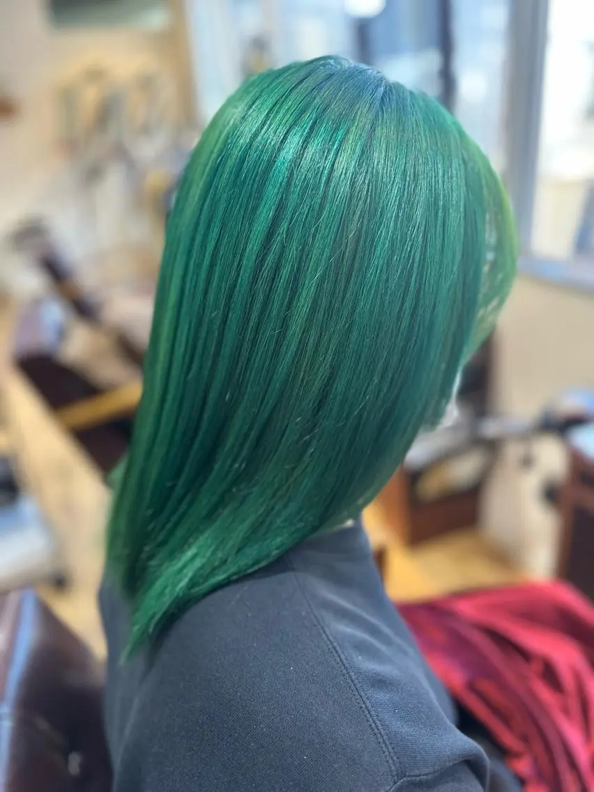 ミディアム カラー ヘアカラー トリートメント S. Okuboのヘアスタイル