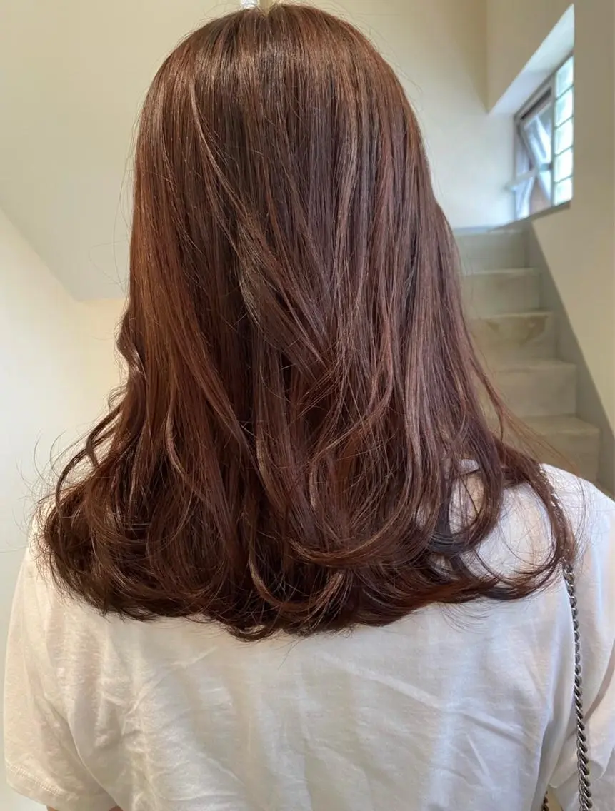 セミロング SIKI yuuna レイヤーカット🪽のヘアスタイル