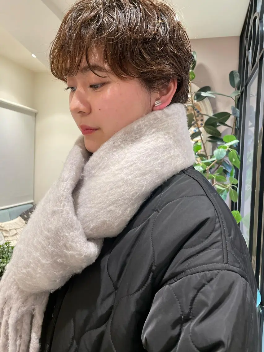 ショート パーマ くせ毛 ショートヘア レイヤー🇰🇷小顔 見せ顔周り💕トモミのヘアスタイル