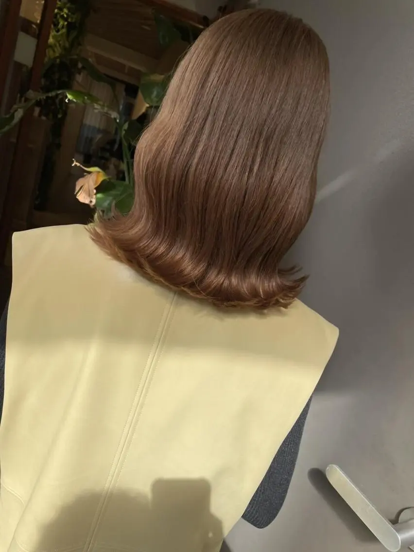 セミロング カラー ベージュカラー ブリーチ 透明感カラー ハイライトカラー ブリーチなしカラー カット ヘアカラー トリートメント TIGRE for hairのヘアスタイル