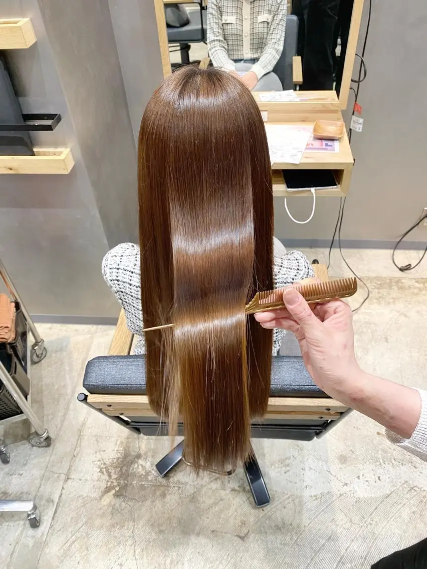 セミロング 峠原 菜緒のヘアスタイル