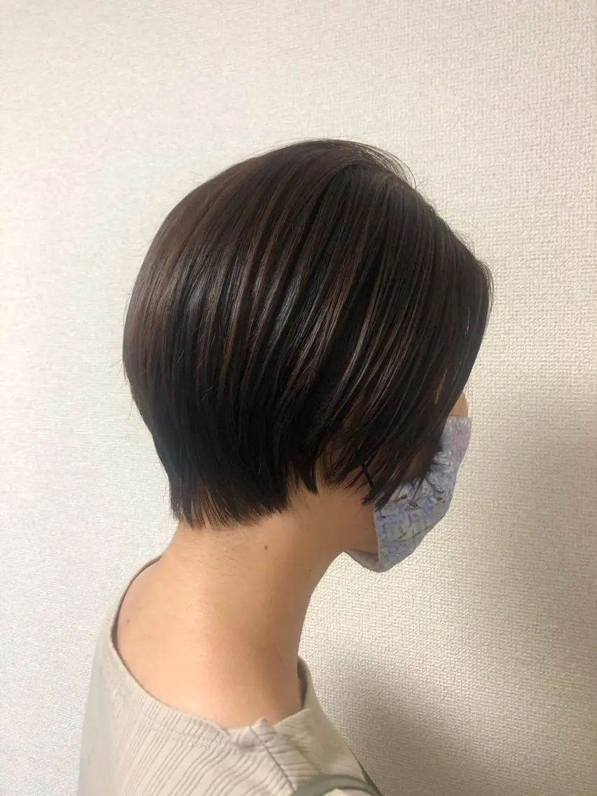 ショート カラー ハンサムショート アッシュ バレイヤージュ ベージュカラー ブリーチ 大久保 真希のヘアスタイル