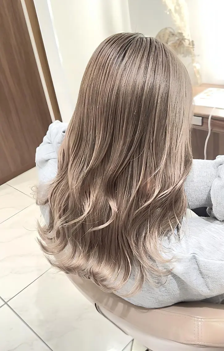 カラー セミロング ブリーチ 髪質改善 ヘアカラー 渡邊楓果／髪質改善 ブリーチ/カラーのヘアスタイル