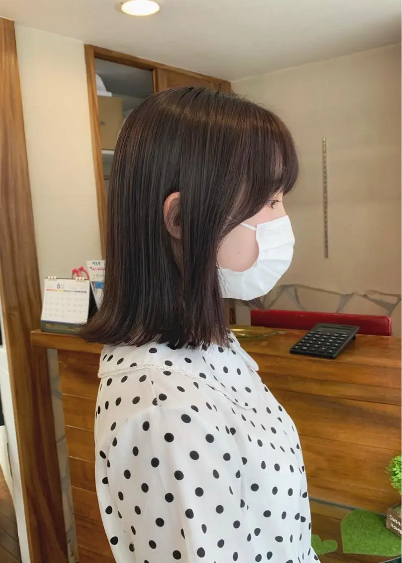 ミディアム カラー ブリーチ ブラウンカラー ラベンダーカラー ラベンダーブラウン ブリーチなしカラー カット ヘアカラー トリートメント 矢野 晃平のヘアスタイル
