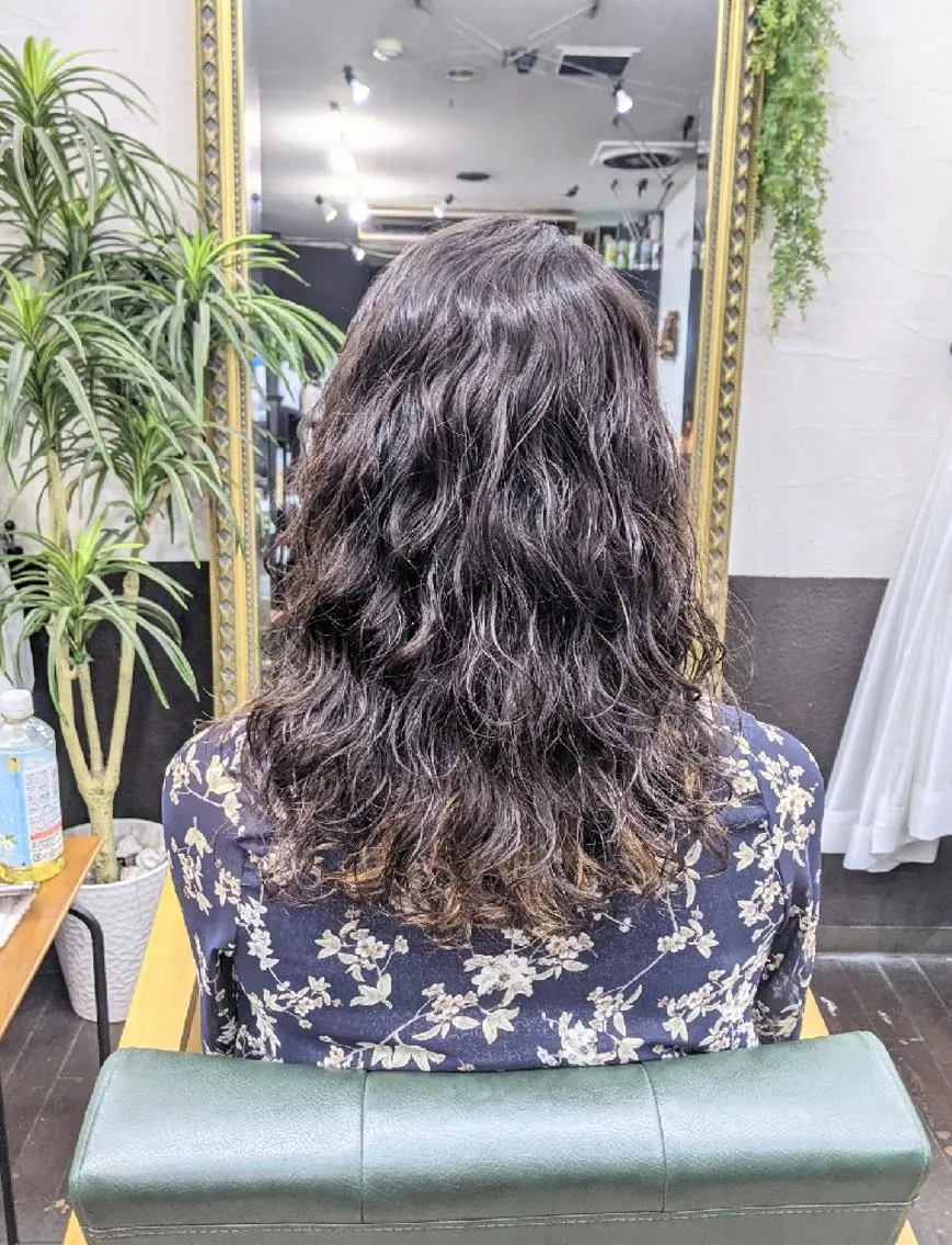 ミディアム ミディアムパーマ HIKARI＠ Ruheplatzのヘアスタイル