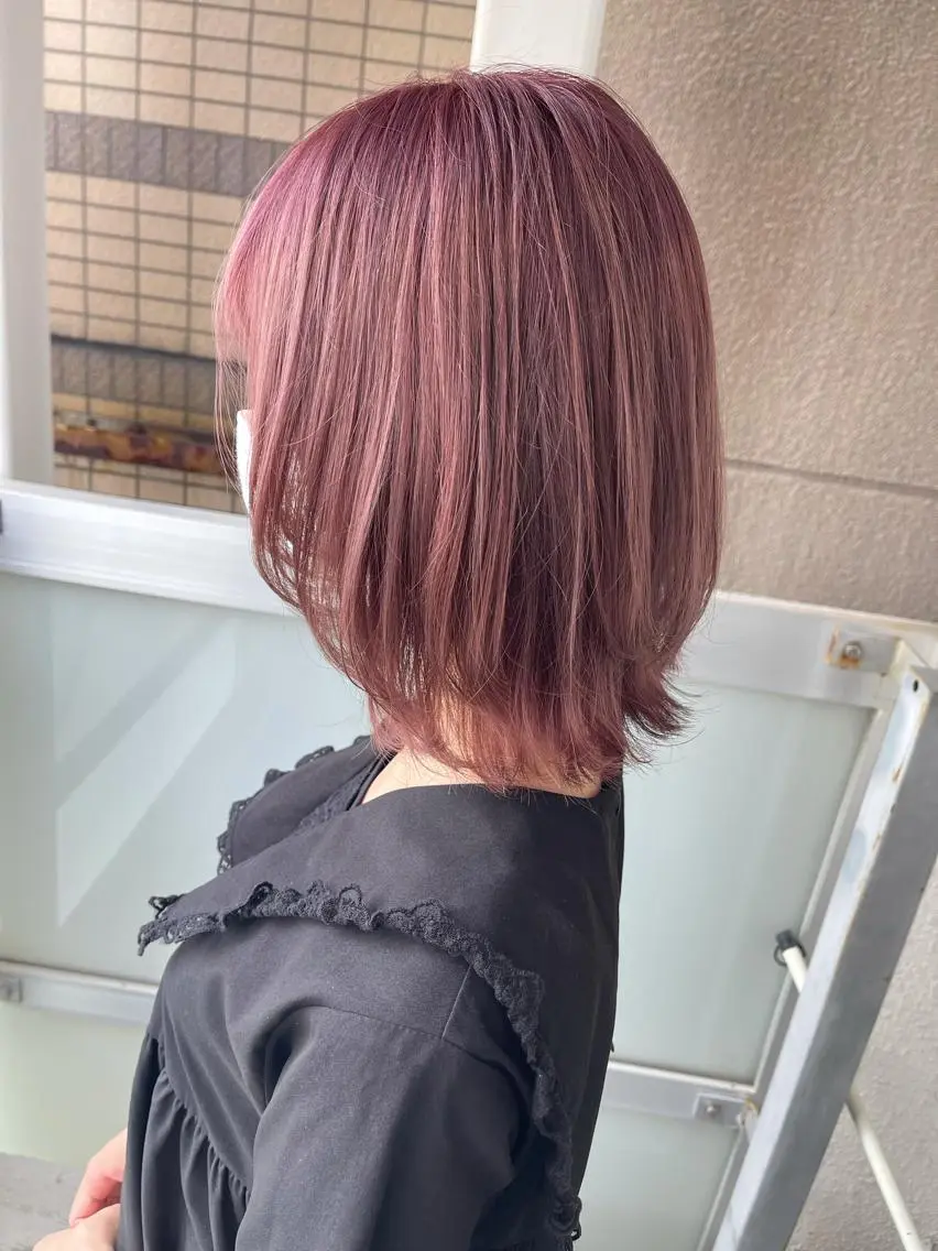 ミディアム カラー 岩谷/ブリーチ 🪽透明感カラーのヘアスタイル