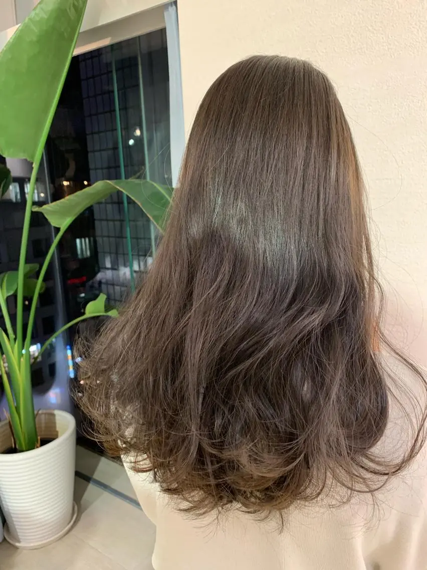 ロング カラー パーマ ヘアアレンジ カット ヘアカラー トリートメント ヘアセット レイヤー＆カラー 人気美容師倉崎涼のヘアスタイル