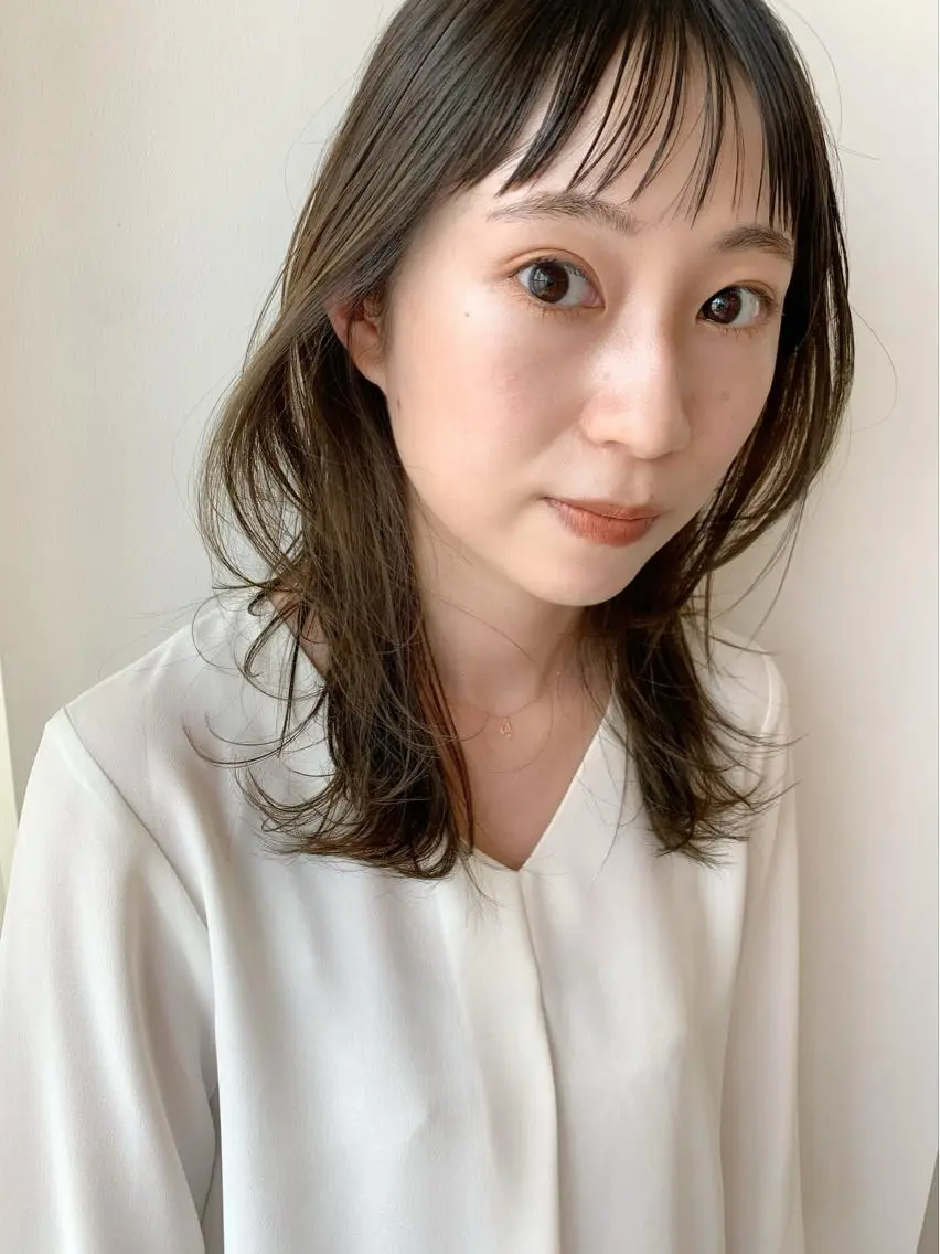 ロング カラー オリーブカラー カット 榑松 恵里のヘアスタイル