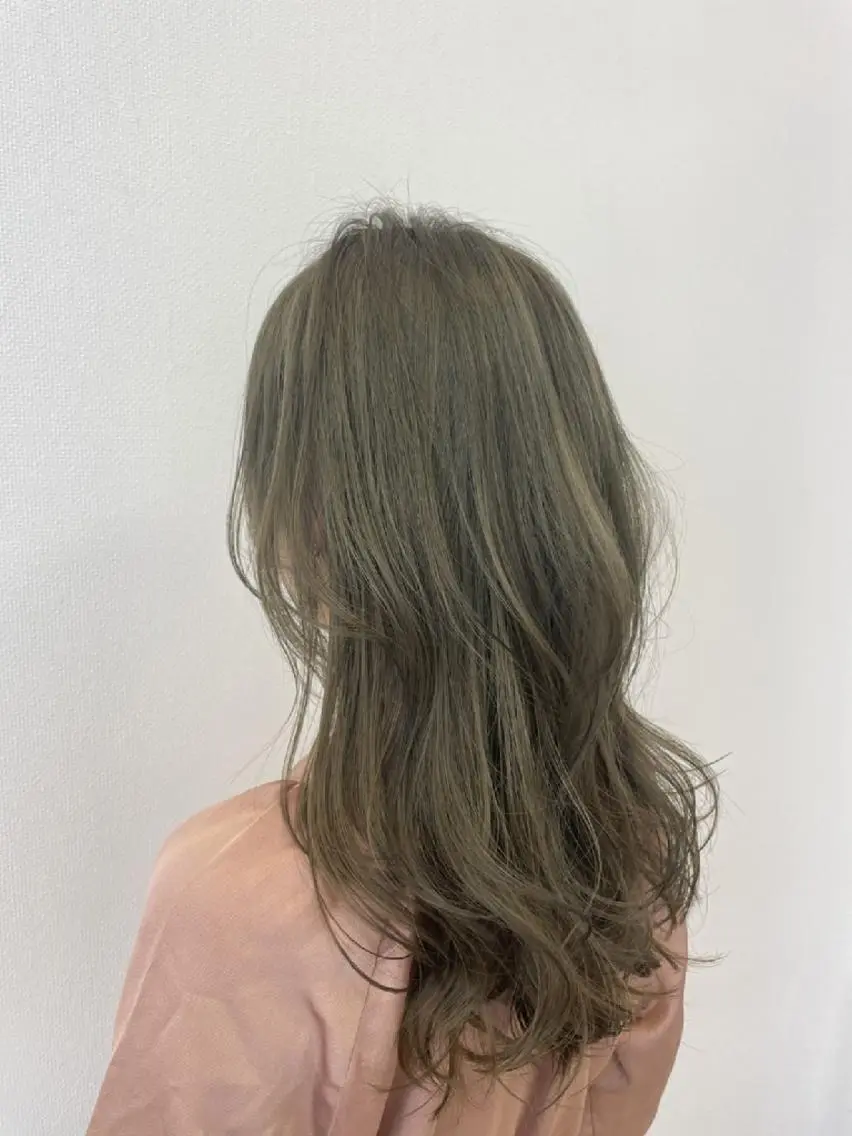 カラー 中川 秀明のヘアスタイル