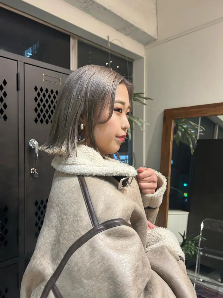 ミディアム カラー 薄暮 マツイ　レンのヘアスタイル
