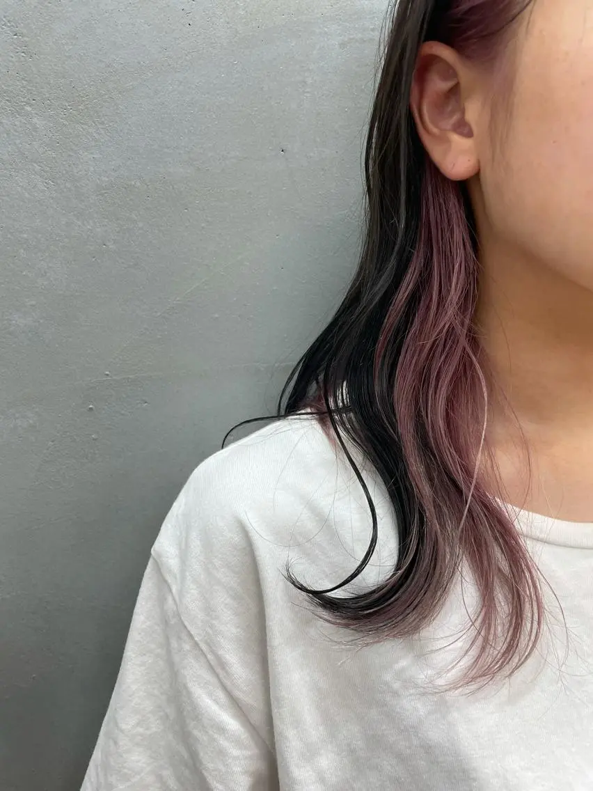 セミロング カラー ベージュカラー グレージュ インナーカラー ピンクカラー ピンクベージュ ハイトーン 🌷ハルミ🌷のヘアスタイル
