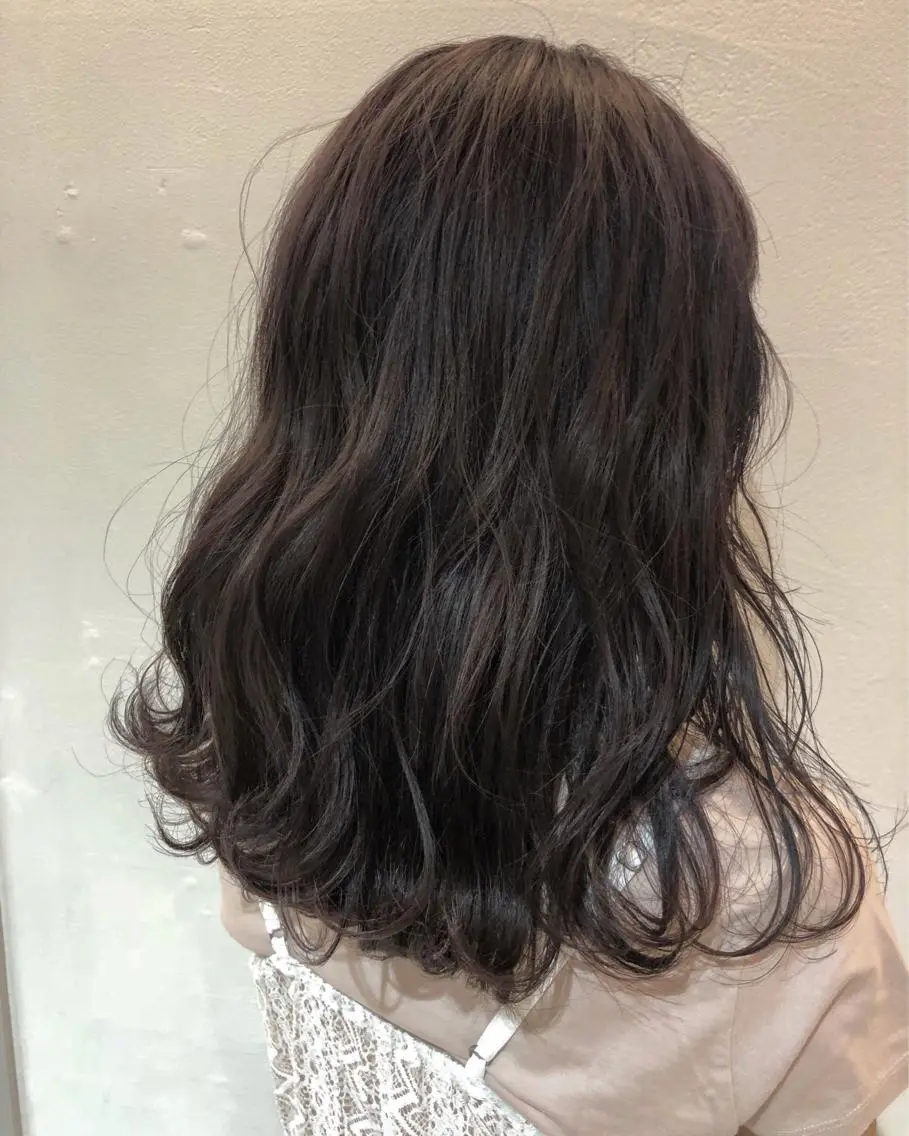 ロング カラー パープルカラー 比嘉 千咲のヘアスタイル
