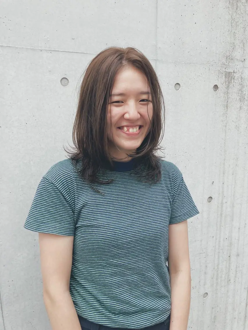 ミディアム ウルフカット カット ヘアカラー トリートメント 金田 夏野のヘアスタイル