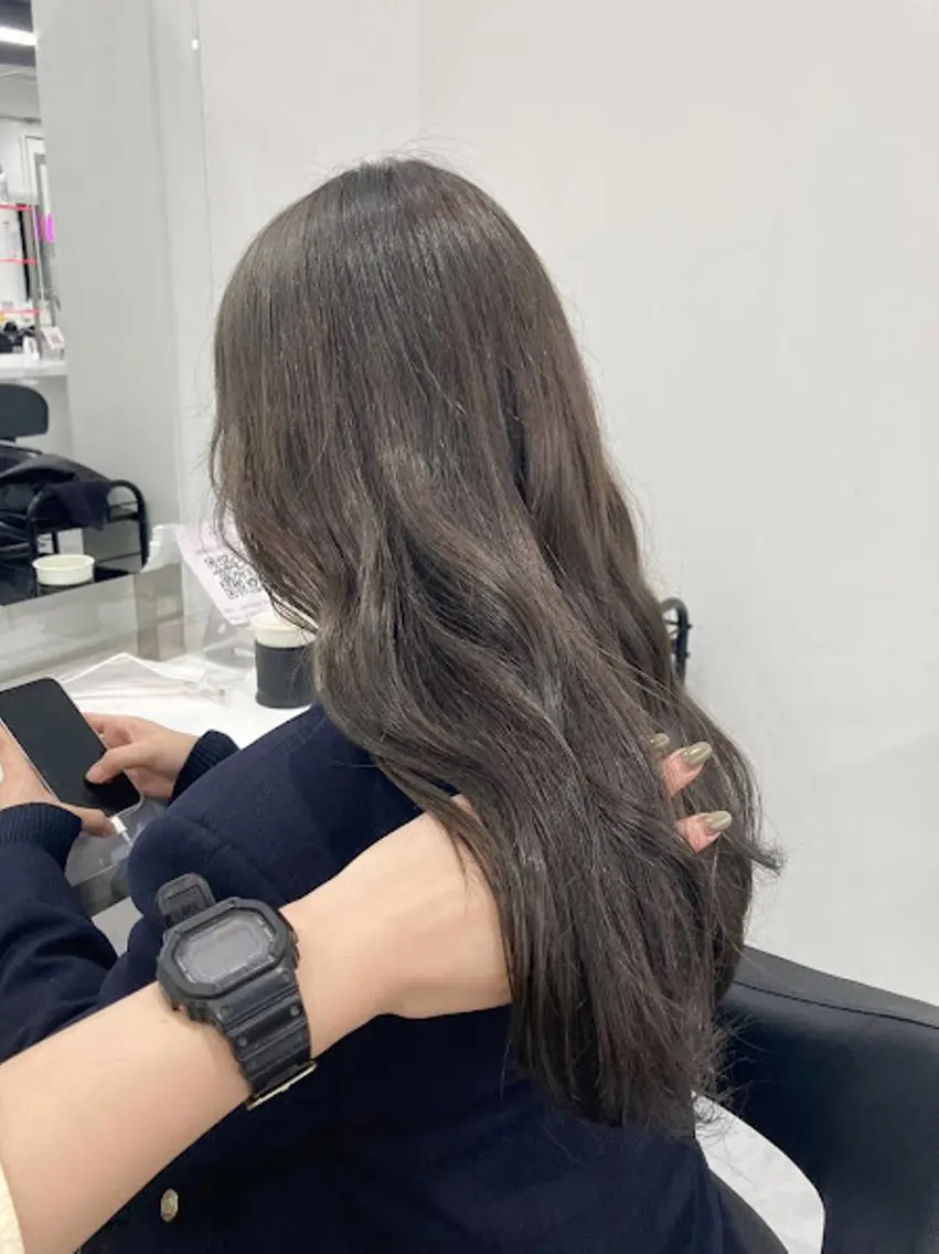 カラー 🪞official FRUITS渋谷🩰のヘアスタイル