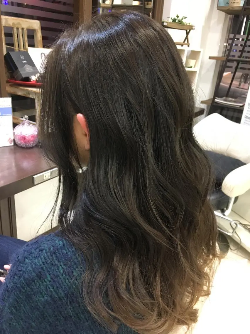 ロング カラー ブリーチ グラデーションカラー 寺内 紳悟のヘアスタイル