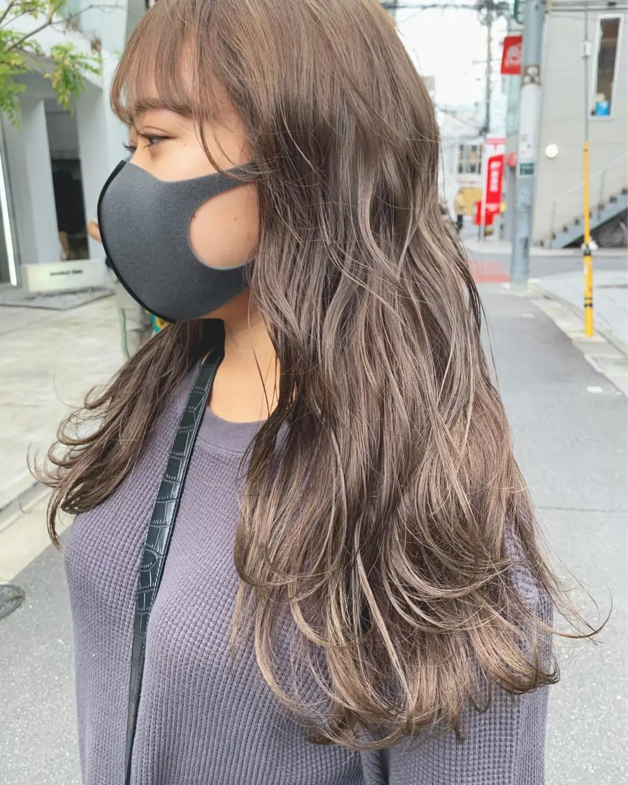 ロング カラー ネイル ハイトーンボブ 前田 表参道　グレージュのヘアスタイル