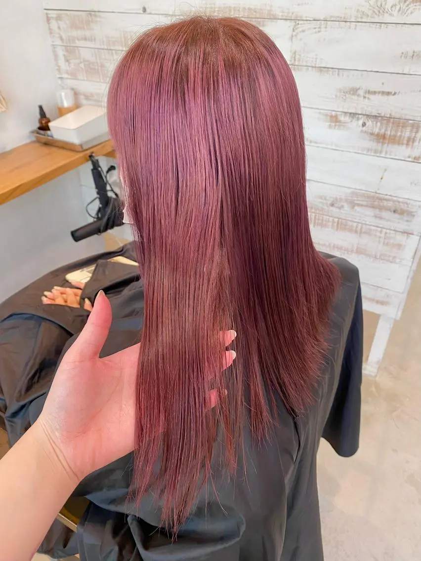 ロング カラー ブリーチ ラベンダーカラー ピンクカラー 髪質改善 天神最安値エクステ カラーレイヤーカットのヘアスタイル
