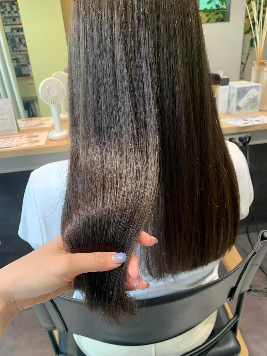 ロング パーマ ストレートパーマ カット 縮毛矯正 トリートメント hubhair レイヤー/透明感のヘアスタイル