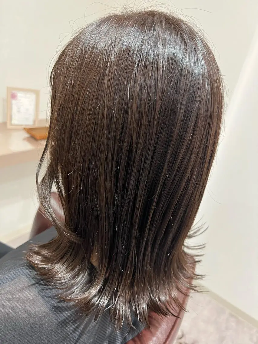 ミディアム カット ヘアカラー トリートメント 井上 美春のヘアスタイル