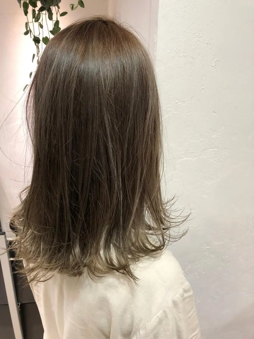 ミディアム カラー 🟩白髪ぼかし ショート/大司のヘアスタイル