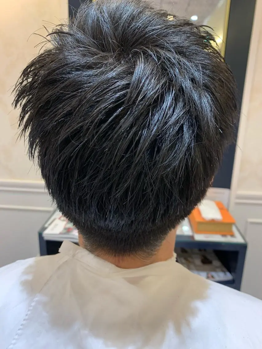 メンズ 粟田 めぐみのヘアスタイル