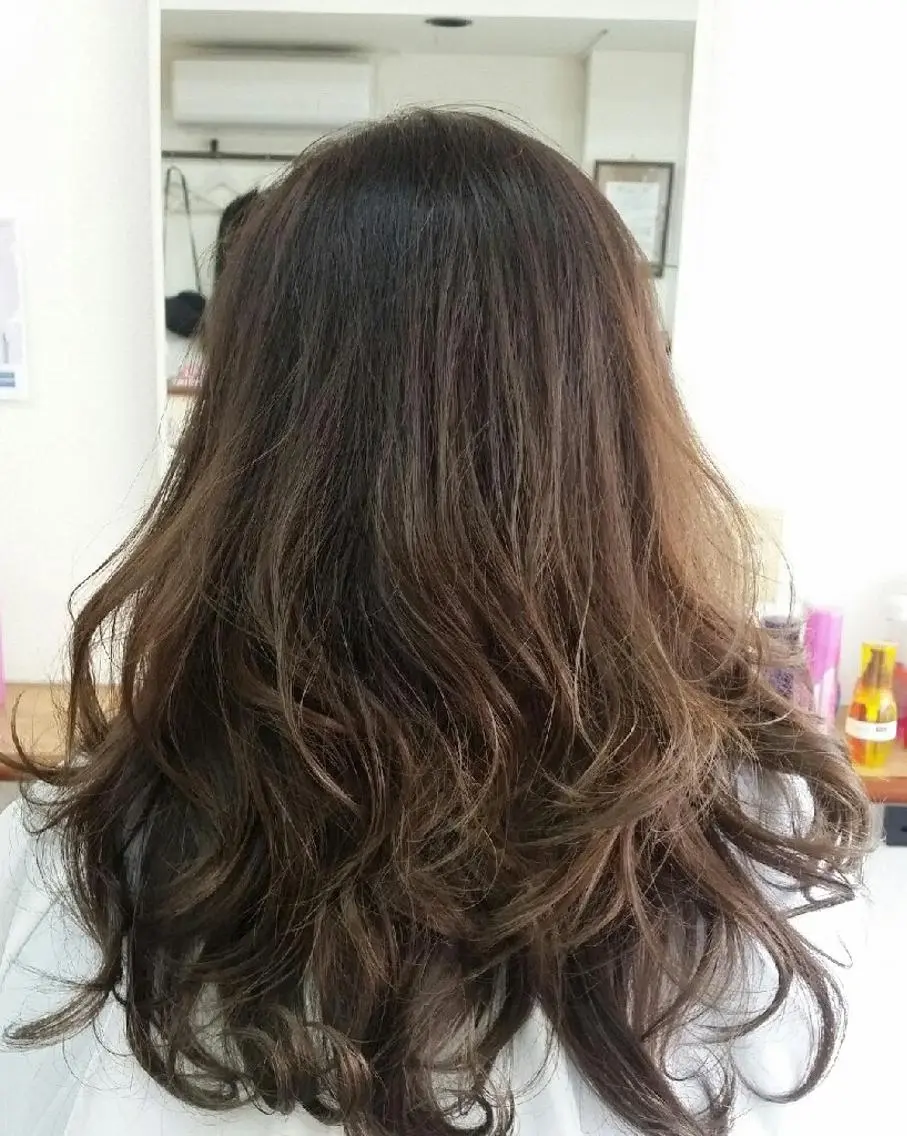 ショート ミディアム セミロング ロング カラー パーマ ヘアアレンジ グラデーションカラー 芝 幸大のヘアスタイル