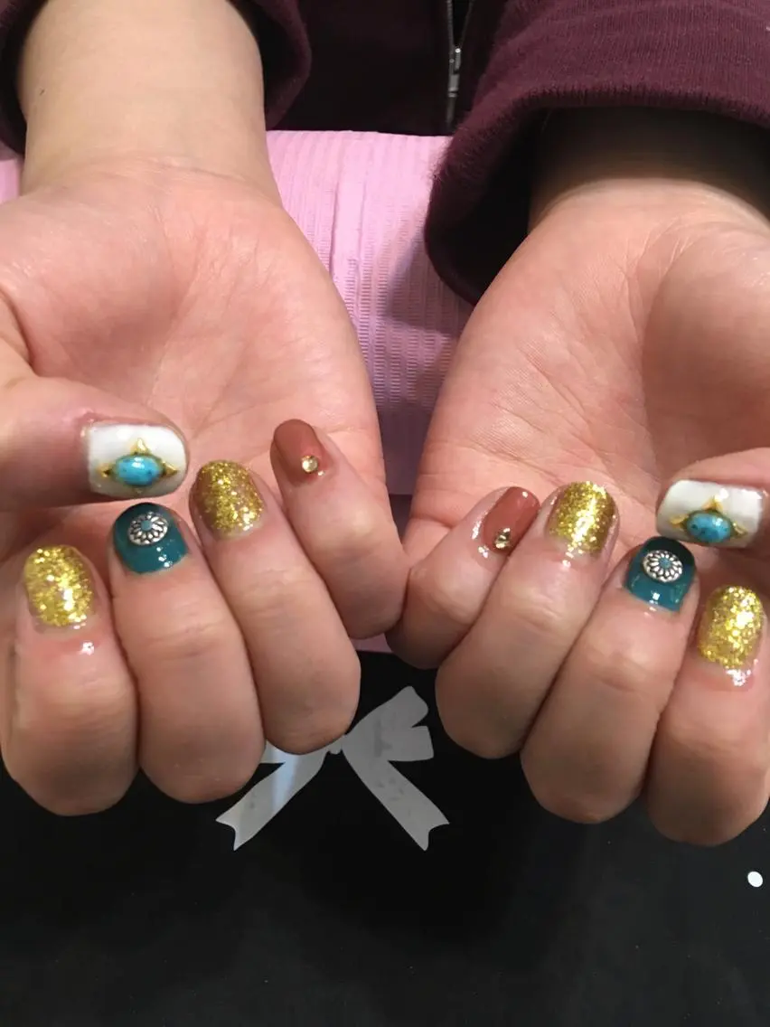 ネイル アートネイル グリーン ハンドネイル 🌈KANÅKO 🌈のネイルデザイン