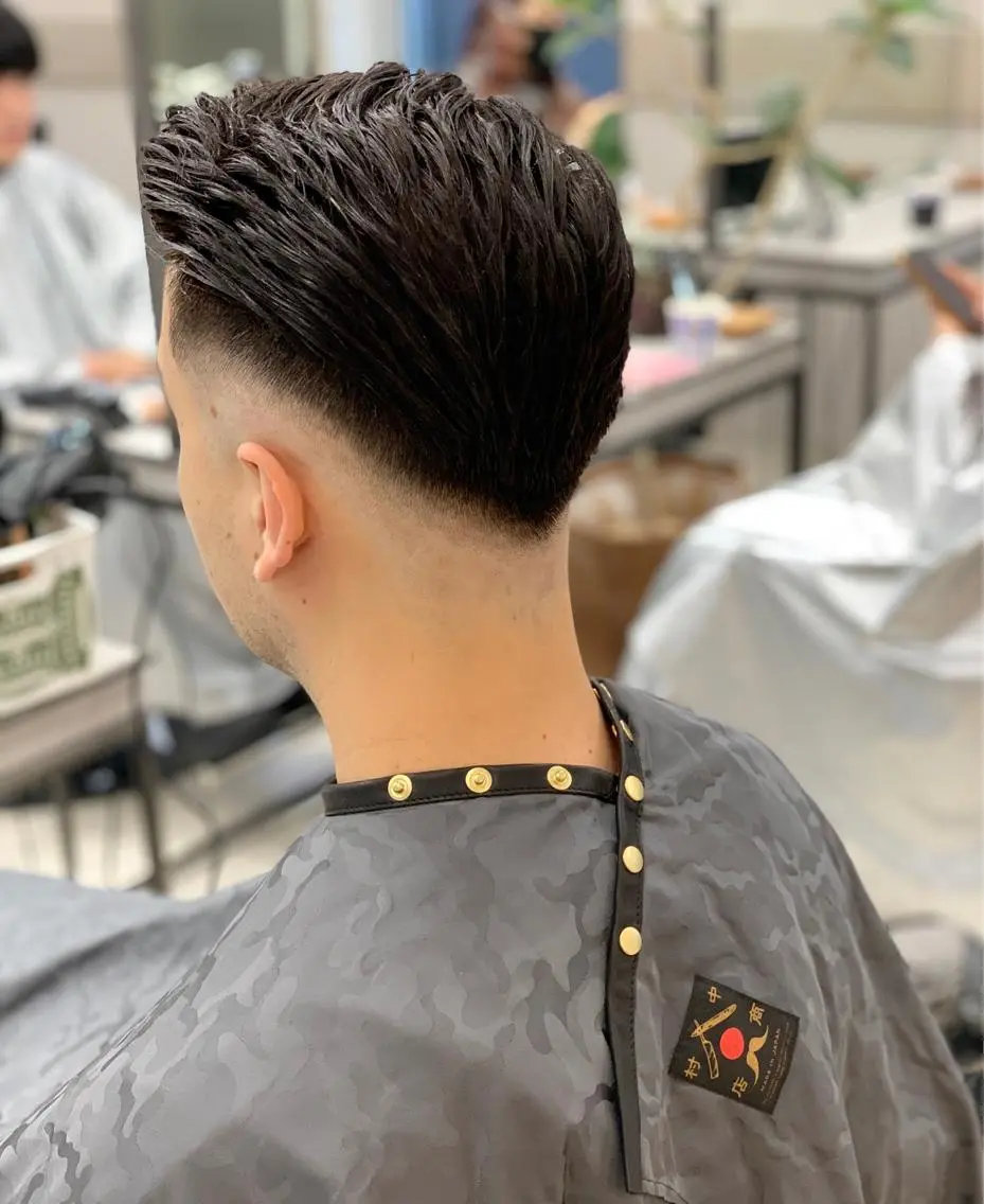 ショート カラー メンズ ブラウンカラー ナチュラルブラウン カット ヘアカラー トリートメント 🎱メンズフェード 特化HYOGA🎱のヘアスタイル