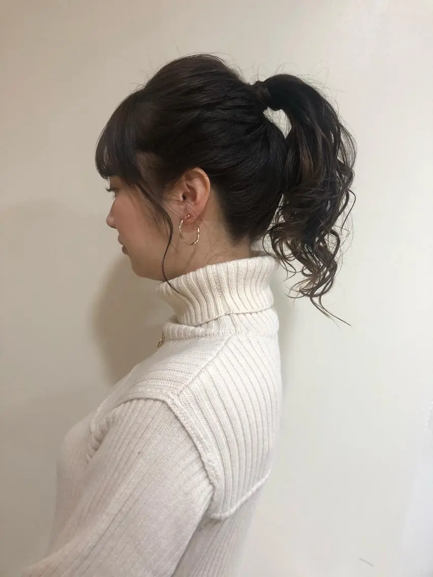 ロング ヘアアレンジ ヘアセット MIOベージュカラー 柔らかいカラーのヘアスタイル