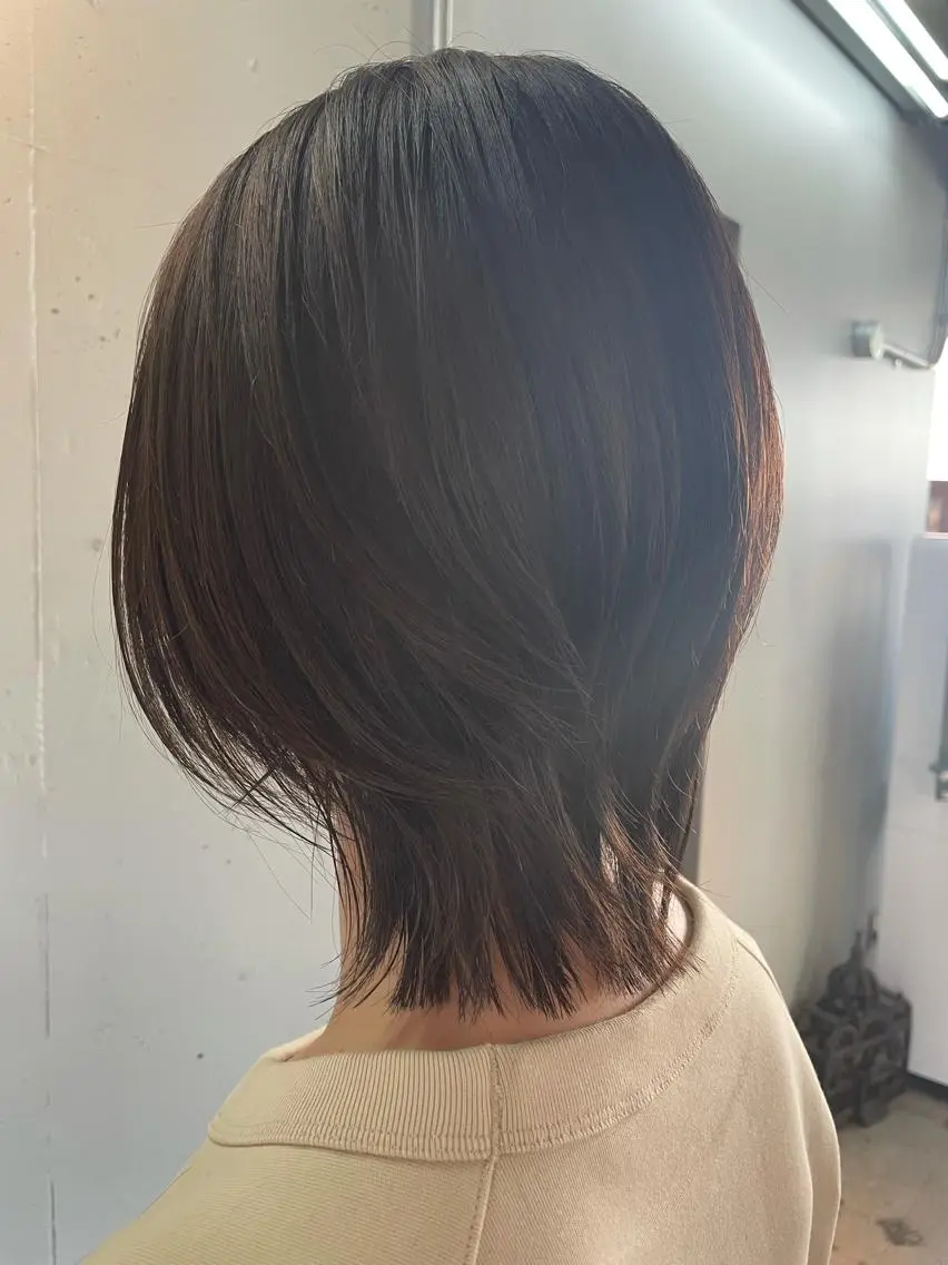 ミディアム カラー くびれヘア 外ハネヘア 🍀アレンジ簡単ヘア ☘️石田万里奈🍀のヘアスタイル